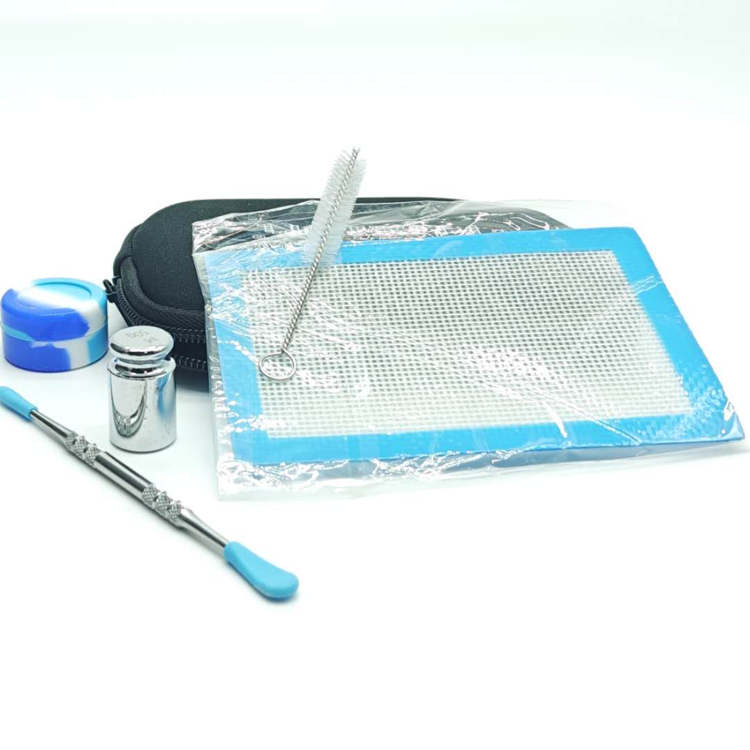 Fuzion 50*0.01g Pocket Scale With Smoke Accessories